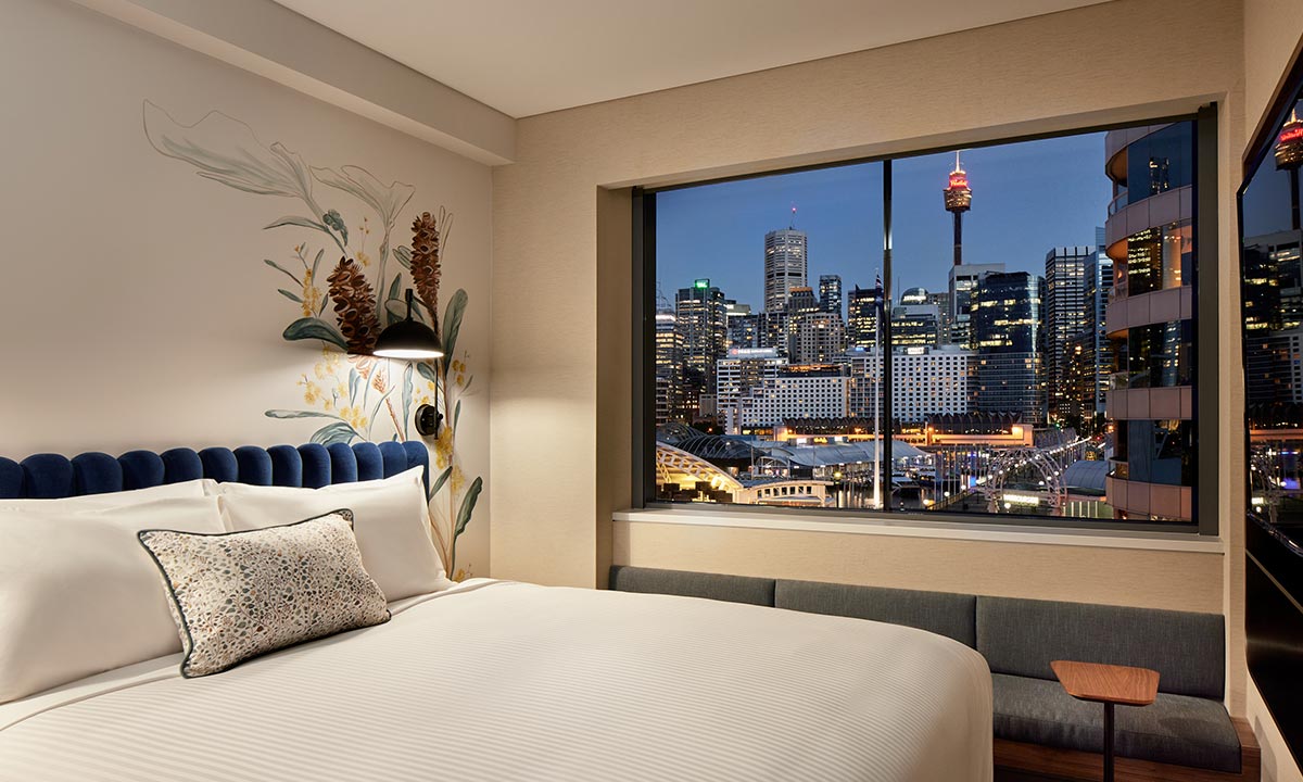 Aiden-Darling-Harbour-The-Urban-Planner-deluxe-king-room.jpg