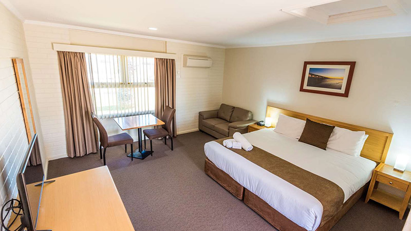 Hospitality-Carnarvon