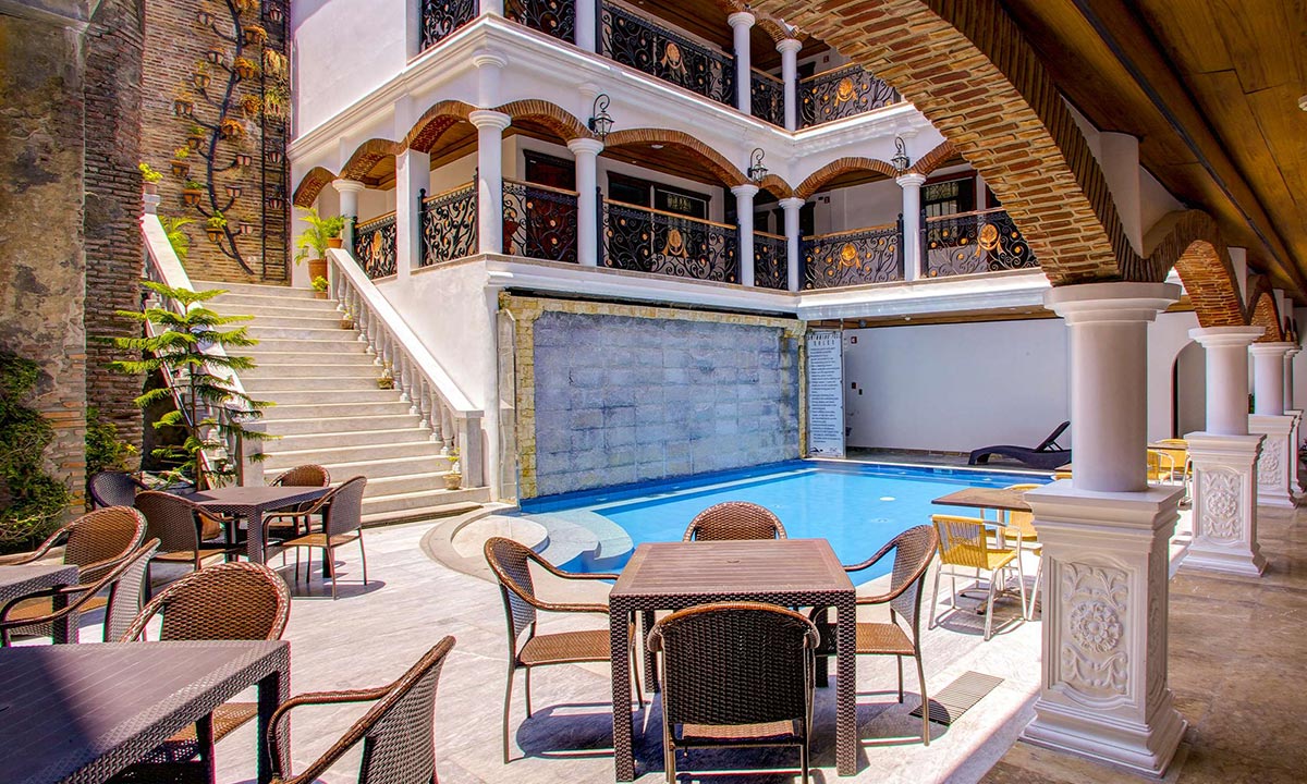 WH-Distinctive-Hotel-Luna.jpg